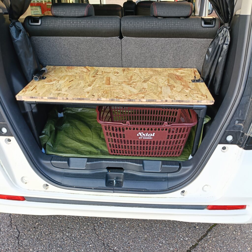 nbox-flat-shelf-diy.jpg 代替テキスト:NBOX フラット化 棚 DIY 完成写真